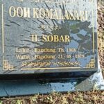 Oom Komalasari